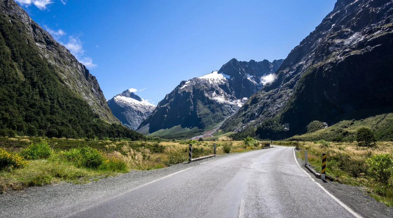 10 Places tourists shouldn’t miss in New Zealand