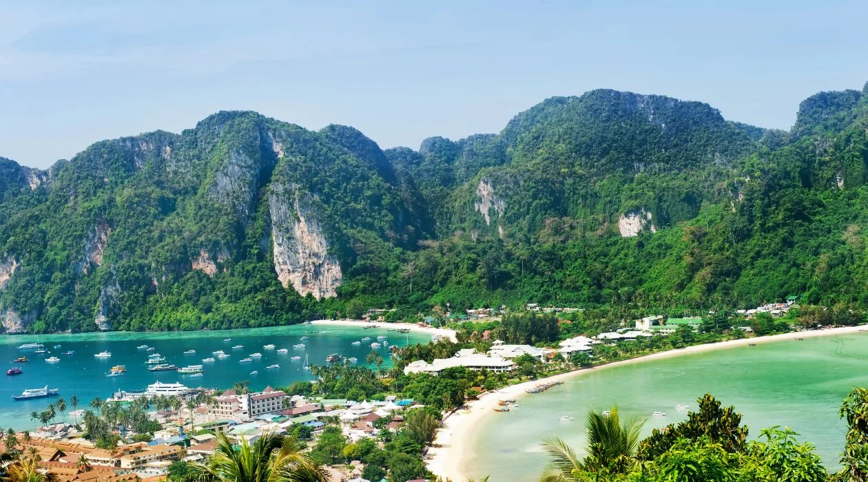 Where is Phi Phi Island? What are the ways to travel to the island? What time is best to travel?