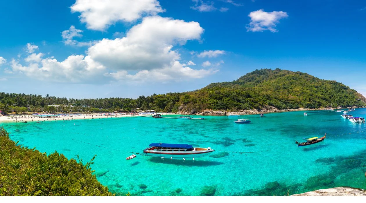 Don't know where to go for the weekend? Let's go to Racha Island!!!