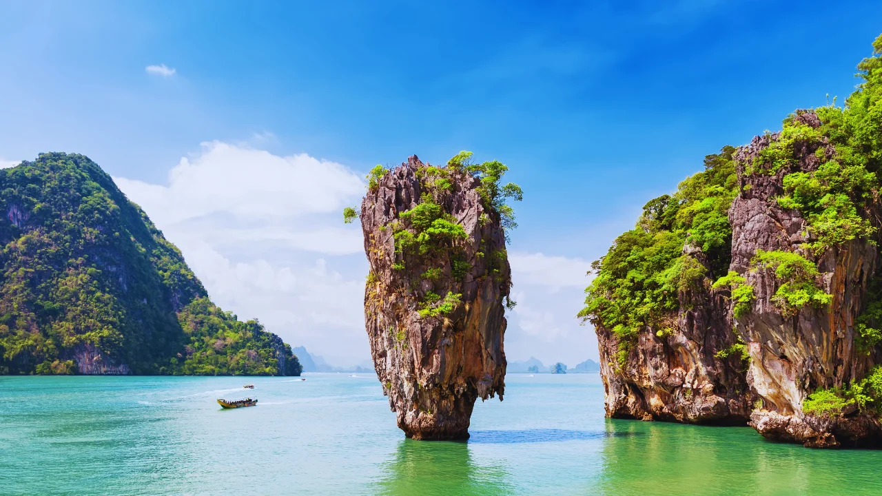 James bond island